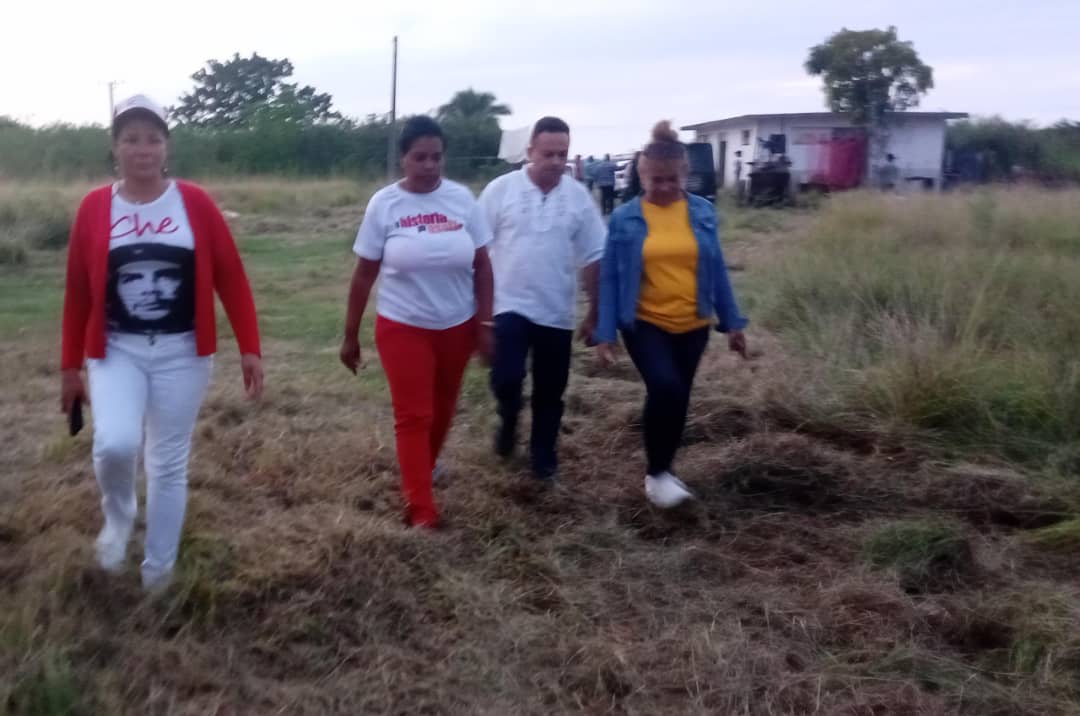 #ProvinciaGranma. Un mensaje de cariño y esperanza a quienes recibieron los impactos más notables de los sismos del pasado 10 de noviembre. #UnidosPorCuba. <a href="/PartidoPCC/">Partido Comunista de Cuba</a> <a href="/AsambleaCuba/">Asamblea Nacional Cuba</a> <a href="/PresidenciaCuba/">Presidencia Cuba 🇨🇺</a> <a href="/GobiernoCuba/">Gobierno Cuba 🇨🇺</a> <a href="/GobiernoGranma/">GobiernoGranma</a> <a href="/YudelkisOrtizB/">Yudelkis Ortiz Barceló</a> <a href="/CubaCivil/">Defensa Civil Cuba</a>