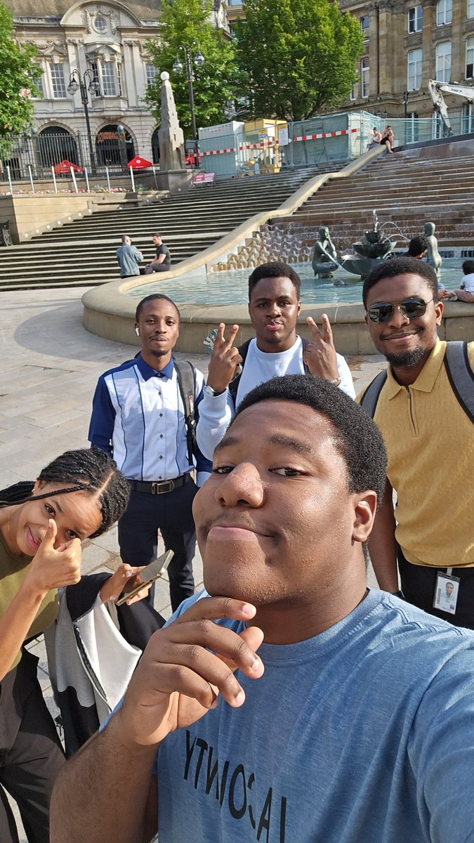 krypt_levi's tweet photo. - Ibadan
- Olumo Rock, Abeokuta
- Birmingham
- London

What a year.🔥 https://t.co/hk3ldLDabl