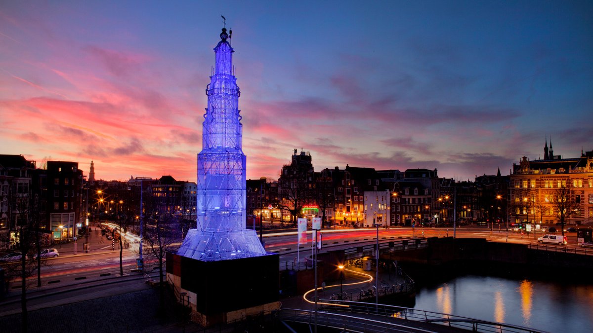 Op 27 oktober 2025 bestaat Amsterdam 750 jaar. 
Dat viert de stad groots, een jaar lang, vanaf 27 oktober 2024. 
Wij vieren Amsterdam750 met licht. 
Met kunst. 
Met elkaar. 
Met Editie 13: Rituals.  
amsterdamlightfestival.com/nl/amsterdam-7…

#Amsterdam750 #LightFestival