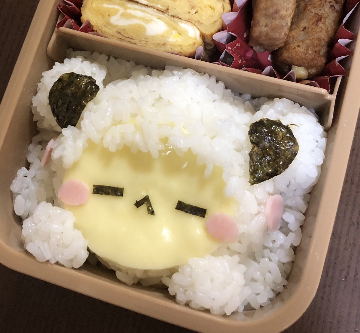 leeadayo's tweet photo. 娘が自分で作るーって頑張ってた
ひつじらしいよ https://t.co/tNAkw8x4ny