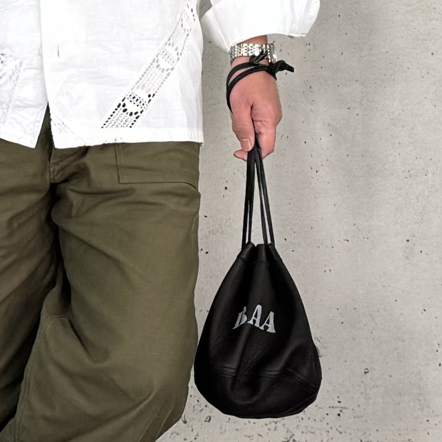 HOMIESのフランスのヴィンテージのレース生地を使ったオリジナルの