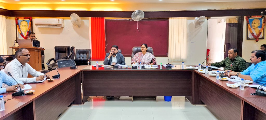 CDO Amethi tweet media