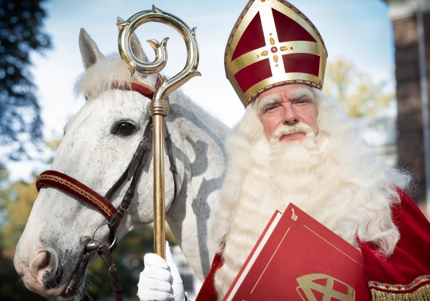 Deze week brengen wij U 🤗
🎁 di 19 tm vrij 22: Sint Nicolaastoneel!
Al decennia lang spelen de juffen &amp; meesters vanuit alle basisscholen een stuk voor alle ll, hun ouders/verzorgers en andere liefhebbers.

En verder... 
🎶 do 21: Smells like Nirvana
😅 za 23: Ronald Snijders
