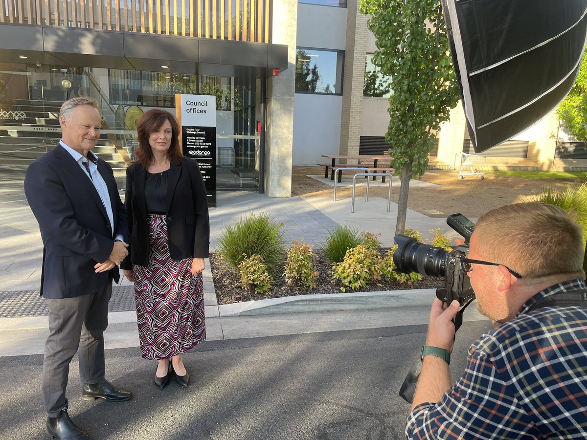 anthony bunn (@adbunn) on Twitter photo New mayor and deputy mayor of Wodonga elected in 4-3 votes. New mayor and deputy mayor of Wodonga elected in 4-3 votes.