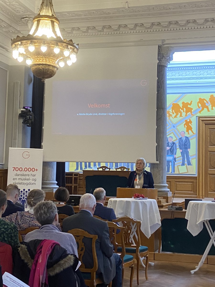 Stén Knuth (@sten_knuth) on Twitter photo Formand <a href="/BrydeLind/">Mette Bryde Lind</a> byder velkommen til Gigtkonference. Takker for kronikerpakken. Husk bevægelsen med på arbejdspladsen, som kan være med til at give bedre liv og arbejdsliv. <a href="/Firmaidraetten/">Firmaidrætten</a> hjælper gerne <a href="/Gigtforeningen/">Gigtforeningen</a> <a href="/PiaOlsen/">Pia Olsen Dyhr</a> <a href="/KirstenNormann/">Kirsten Normann</a> <a href="/ChristofferMels/">Christoffer Melson</a> <a href="/MonikaaRubin/">monika rubin</a> Formand <a href="/BrydeLind/">Mette Bryde Lind</a> byder velkommen til Gigtkonference. Takker for kronikerpakken. Husk bevægelsen med på arbejdspladsen, som kan være med til at give bedre liv og arbejdsliv. <a href="/Firmaidraetten/">Firmaidrætten</a> hjælper gerne <a href="/Gigtforeningen/">Gigtforeningen</a> <a href="/PiaOlsen/">Pia Olsen Dyhr</a> <a href="/KirstenNormann/">Kirsten Normann</a> <a href="/ChristofferMels/">Christoffer Melson</a> <a href="/MonikaaRubin/">monika rubin</a>