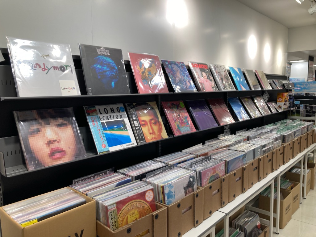 レコードコーナー拡大しました📢 ＼ 新品レコード、アクセサリー類をご