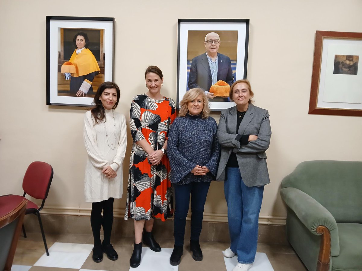 Sociology @ Essex (@essexsociology) on Twitter photo Our Head of Department Linsey McGoey was in Spain this week reaching a new student exchange agreement with our colleagues at Granada <a href="/MigEssex/">@MigEssex</a> <a href="/WeareCRESI/">Economic Sociology @ Essex</a> <a href="/CGSS_Essex/">Global South Studies at Essex</a> <a href="/ciscUoE/">CISC</a> <a href="/UoECrim/">Criminology @ Essex</a> Our Head of Department Linsey McGoey was in Spain this week reaching a new student exchange agreement with our colleagues at Granada <a href="/MigEssex/">@MigEssex</a> <a href="/WeareCRESI/">Economic Sociology @ Essex</a> <a href="/CGSS_Essex/">Global South Studies at Essex</a> <a href="/ciscUoE/">CISC</a> <a href="/UoECrim/">Criminology @ Essex</a>