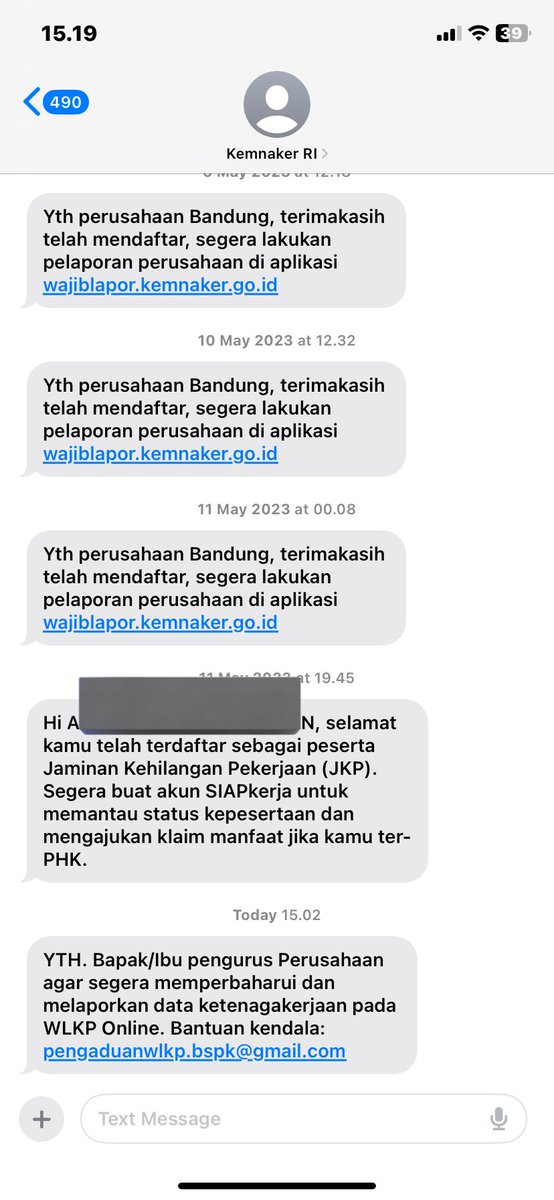 Shobrone's tweet photo. sekelas Kemenaker buat email pengaduan aja pakai Gmail nih 🙃 https://t.co/M0Jt5jzTwr
