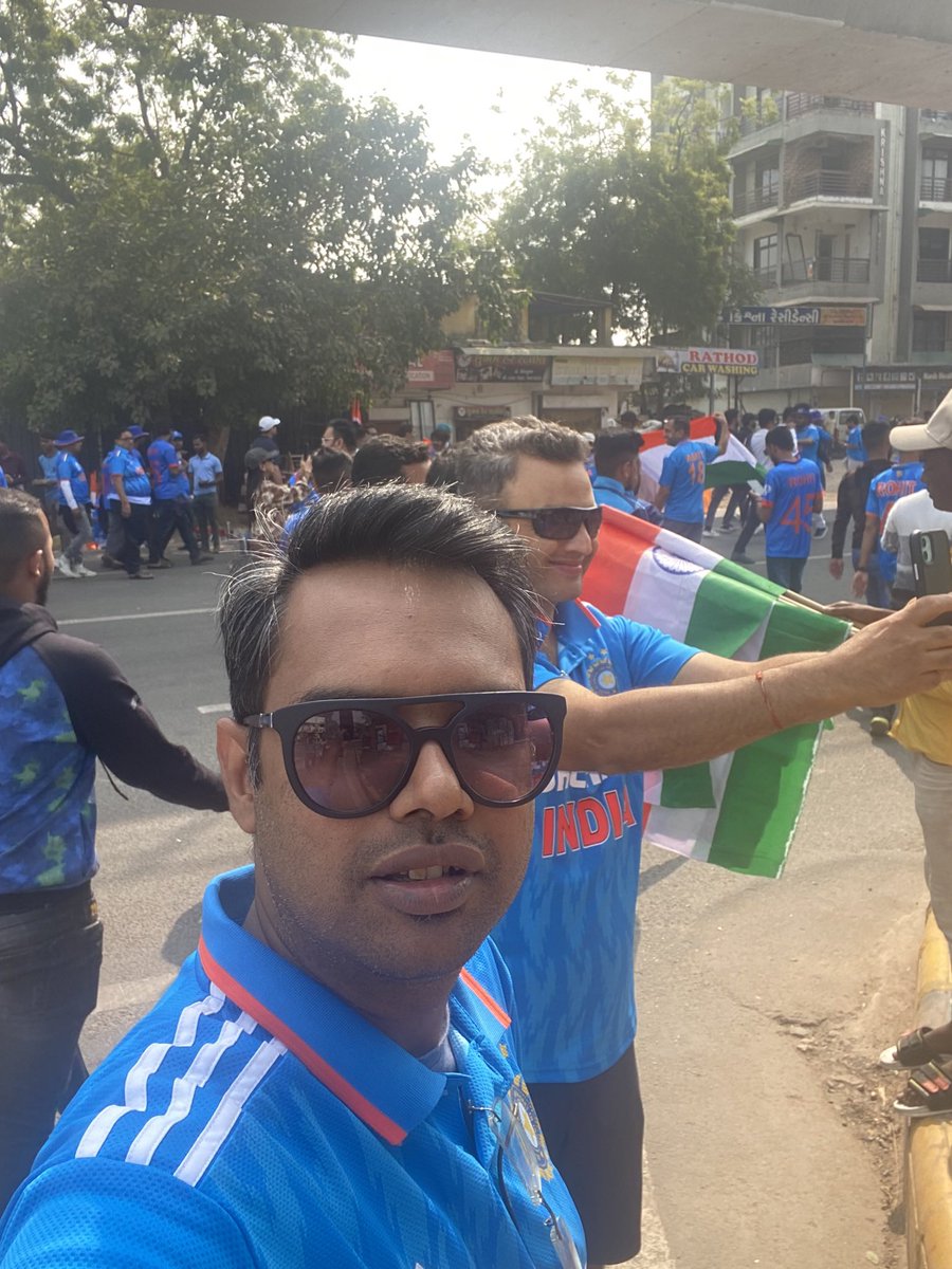 shivangsen's tweet photo. A year back with billion hopes. Sadly It wasn’t meant to be. 

Next day didn’t know if I had the heart and stomach to travel all the way back to Bangalore. 

Sun will rise again as they say. Backing our team through and always!

#November19 #ICCWC2023 #AUSvIND #Perth #Ahmedabad https://t.co/zmbHBdgml8