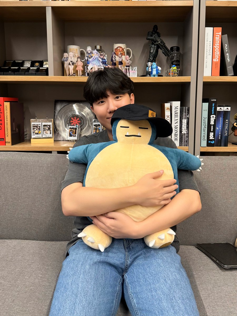 러너즈(<a href="/by_learners/">우리들의 포트폴리오 | Our Portfolio</a>) - '우리들의 포트폴리오'에서 비글같은 일러스트레이터 성현 역을 맡아주신 병하 성우님 😍

#녹음실 #레코딩스튜디오 #성우녹음 #보이스디렉팅 #비주얼노벨 #인디게임 #게임녹음 #게임사운드