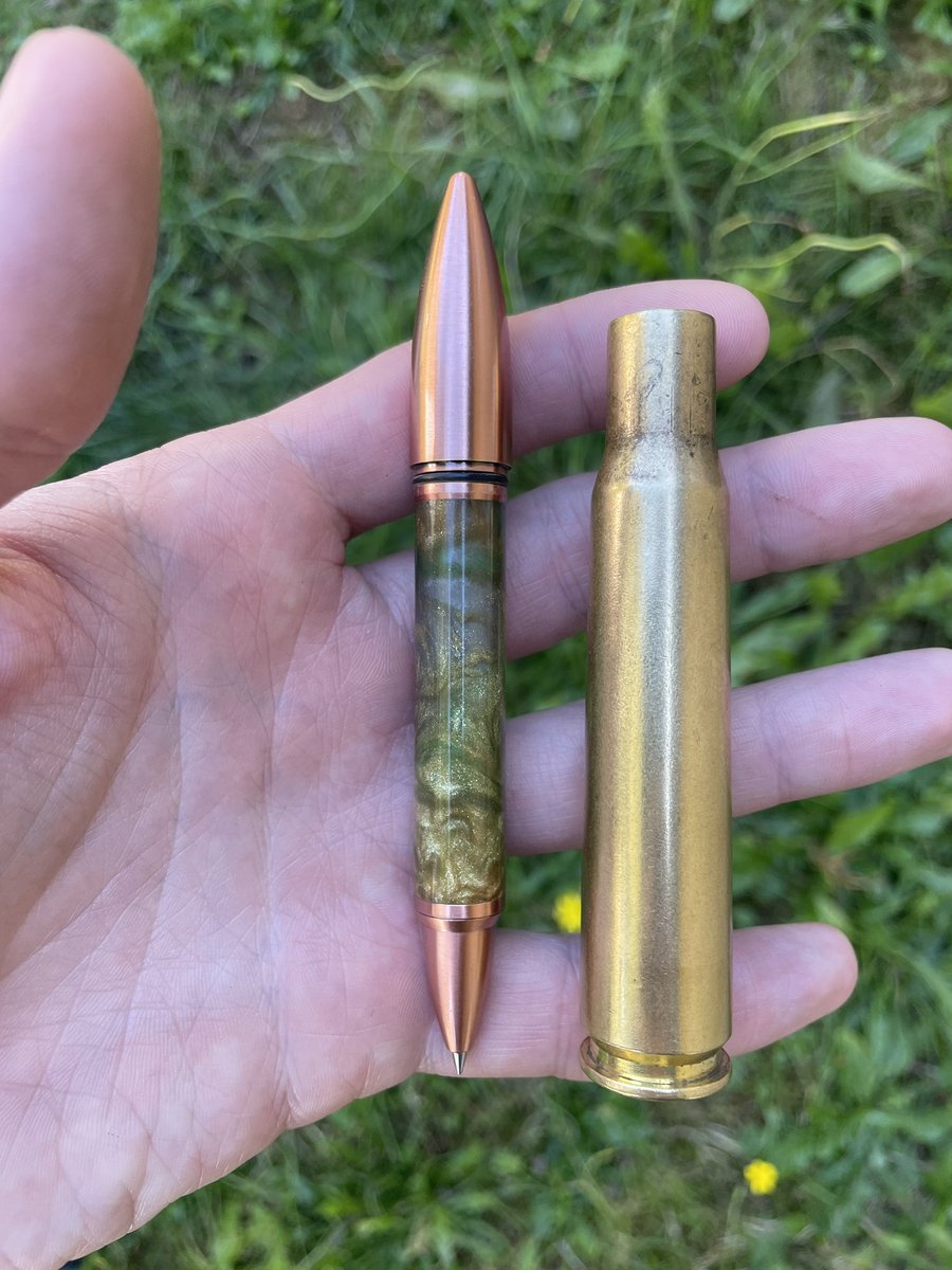 PenmakerX's tweet image. Genuine .50 cal casings with alumilite resin. 🤘
#resin #50cal #pen #art