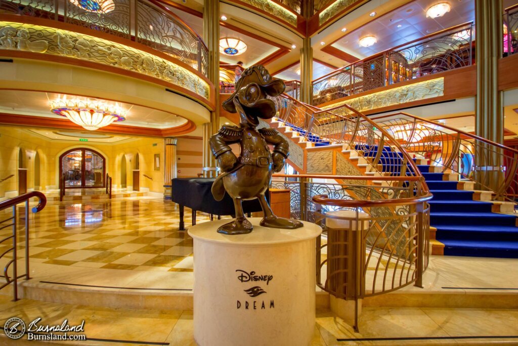 [2023] Disney Cruise: 7-Night Mediterranean Cruise from Barcelona with Silver Anniversary at Sea

ทริปตั้งแต่ปีที่แล้ว ว่าจะเขียนป้ายยาหลายรอบแต่ก็ยังไม่ได้เขียนซักที มาเขียนเก็บไว้เป็นความทรงจำแล้วกัน

เป็นการเที่ยวยุโรปด้วย cruise ครั้งแรก ฟอ รอ อิน มากกกก
+