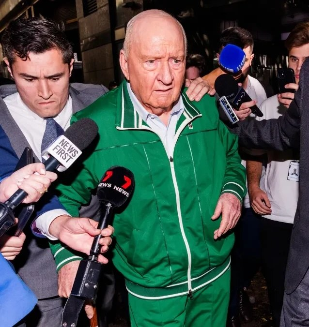 TheUnOz's tweet photo. BREAKING: Alan Jones Has Second Thoughts About Hiring Raygun As His Stylist. #auspol https://t.co/kDQ7XGp6nG