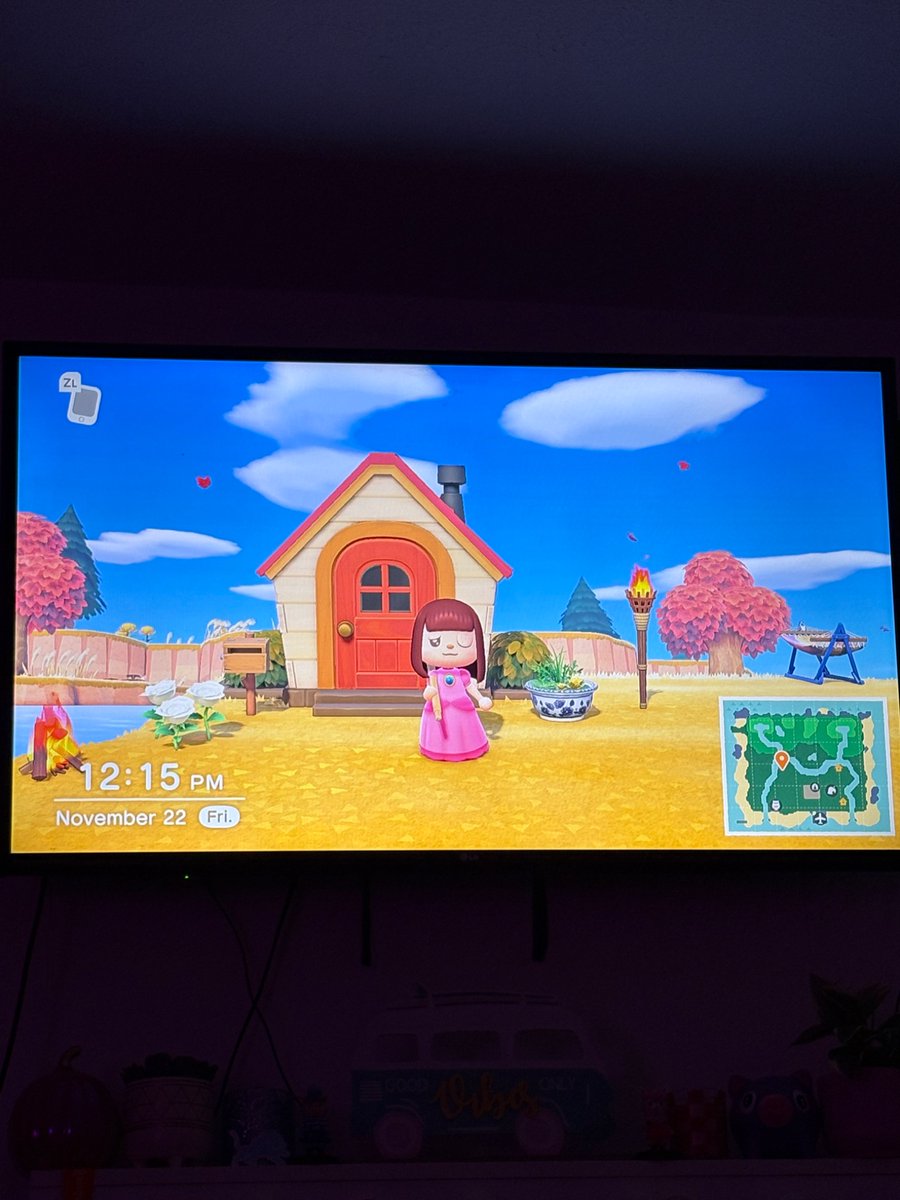 Had to start my animal crossing island all over and I forgot how tedious this game is. 1200+ hours just gone 😭 If anyone wants to be my animal crossing sugar mommy/daddy pls lemme know. PS did they buff the bees in this game I keep getting eaten alive 🥴