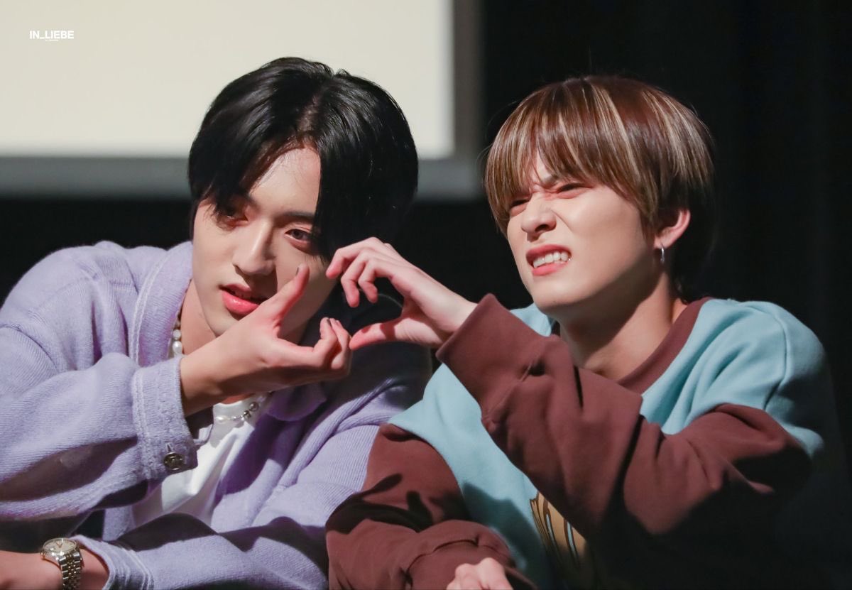 7chill4eva's tweet photo. เป็นอาซาฮิมันเหนื่อยหว่ะ 555555555555555 https://t.co/CwXvP6FVOK