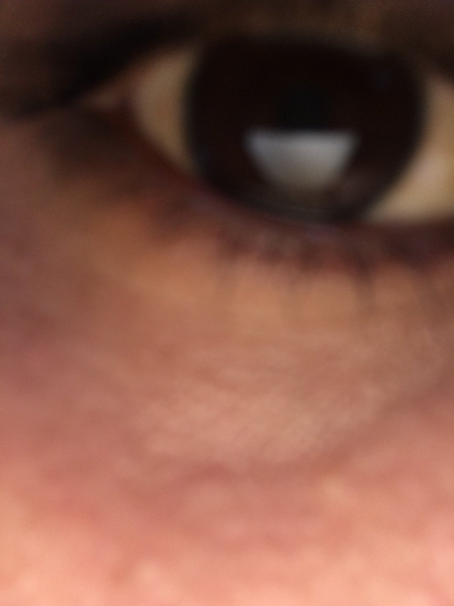 Jayceeonmyfeets's tweet photo. Who the fuck are you! https://t.co/6KP5PsNauU