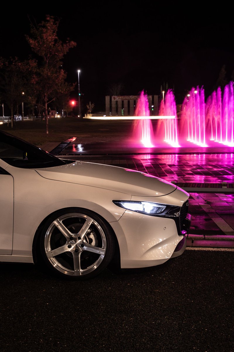 Konai_ko's tweet image. ブラッシュドのビカビカ具合
軽くて丈夫な鍛造品
夜に本領発揮
#いい19インチの日
#MAZDA3 #Prodrive #GC05N