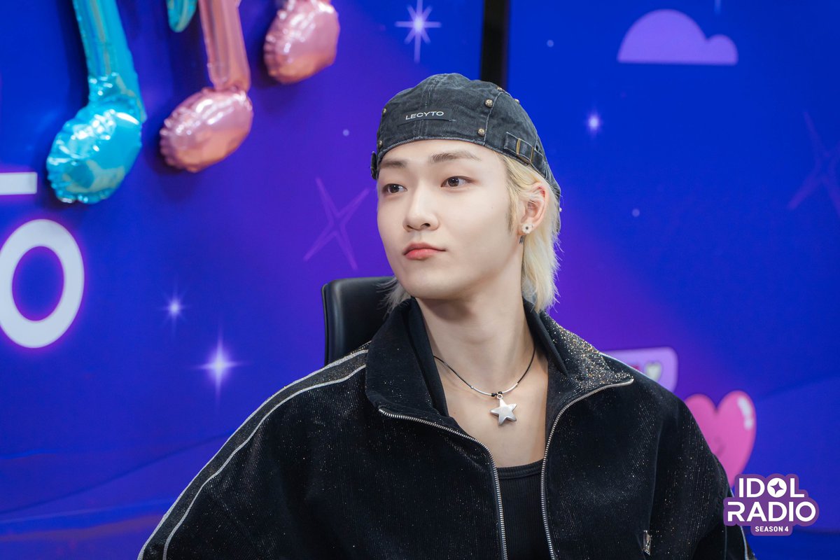 idolradiokorea's tweet photo. [#아이돌라디오4 앨범 241118]

📸EP#75. 라이브 장인 특 : 돌랑이 마음 훔침 (스페셜DJ. 더보이즈 케빈)

포토카드 ���미기 #케빈

@IST_THEBOYZ @WE_THE_BOYZ

#MBC #IDOLRADIO #아이돌라디오 #아돌라 #THEBOYZ #더보이즈 https://t.co/pIa6SJBwvv