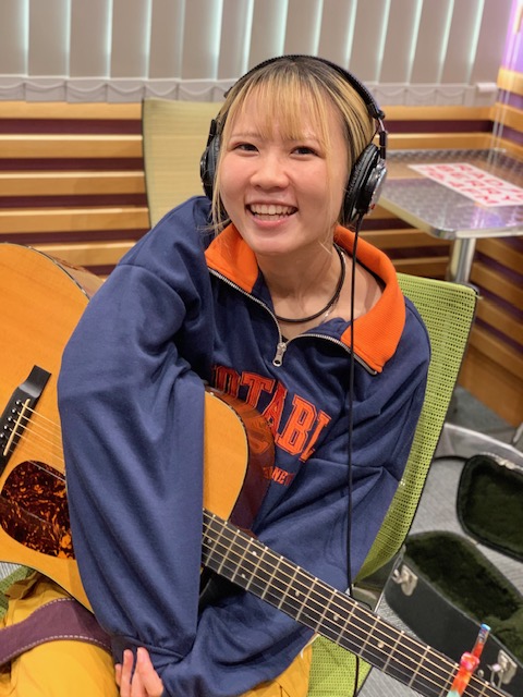 🌿木曜日はラジオの日🌿 
レギュラー📻番組
『菜ノ葉。のオト』20時から。

今週もリクエストにお応えして
「弾き語りくえすと」！

▼RADIO BERRY（FM栃木76.4）  
berry.co.jp/nanohanooto/
▼radiko
radiko.jp/#!/ts/RADIOBER…

感想は、#ナノハノオト をつけて💬
#rberry