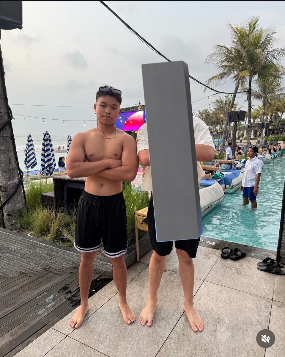 phillipuwu's tweet photo. Anyone got anything on him? 🥵🥵 So hot and cute 🥰 https://t.co/YvmbwIFuyN