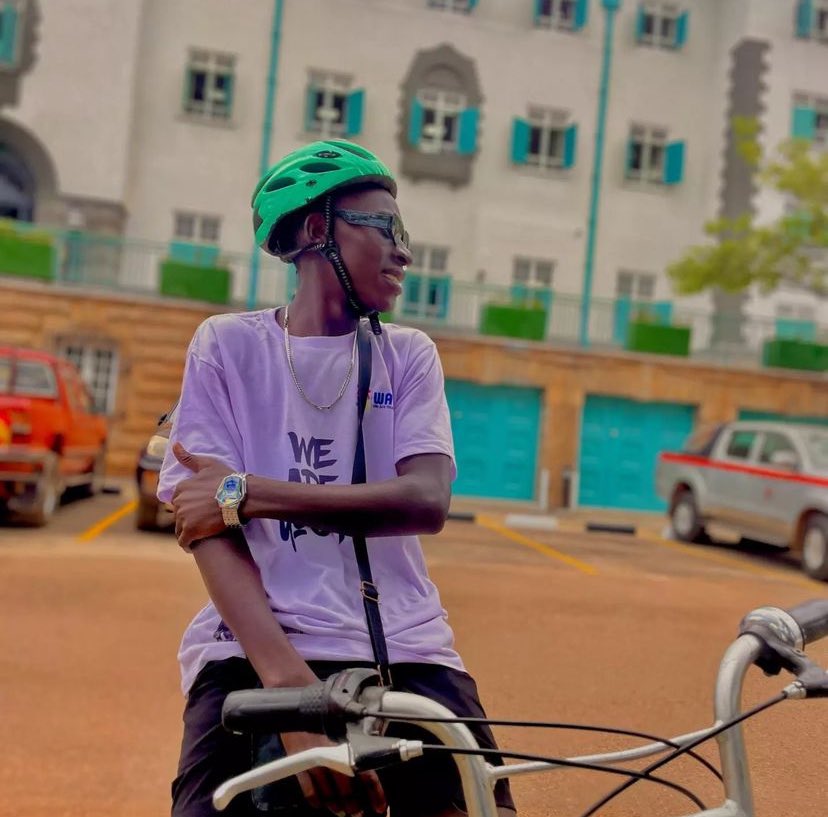 Did you know that for as low as 1,500 ugx only  you can ride our digital bike for a WHOLE HOUR? 

Now that you do, let the fun begin.
•
•
•
#makerereuniversity #mukstudent #digitalbikes #makerere   #kikoni #wandegeya