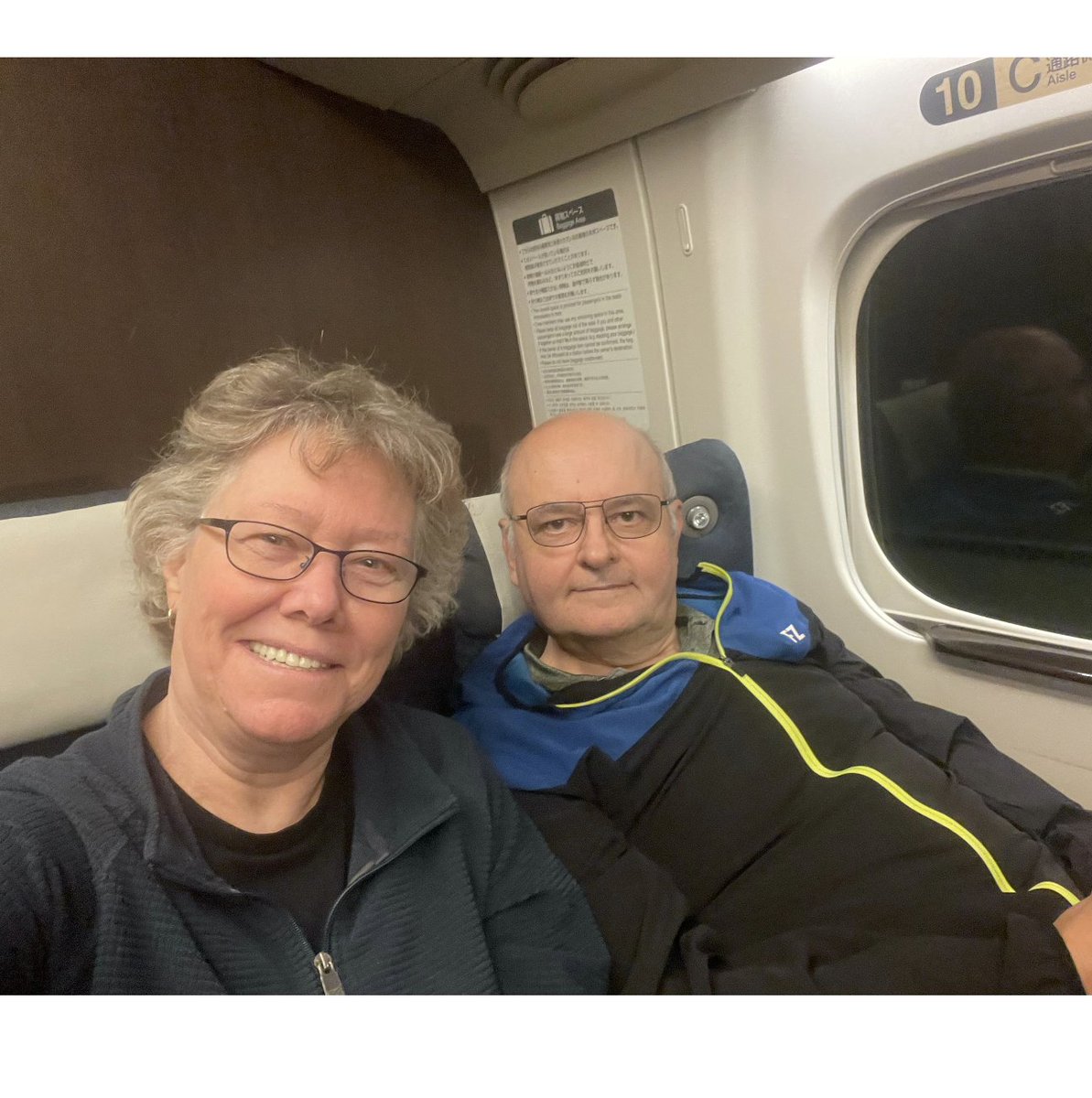 OmaGillClark's tweet photo. Commentary team on the move after a good week in Kumamoto.

Train from Kumamoto to Fukuoka. Flight from Fukuoka to Hong Kong, and a car from Hong Kong to Shenzhen.

Congratulations to all the finalists last week at the #KumamotoMasters2024, but especially to the 2 singles winners.

⏺️ By winning the women’s singles (WS) title Akane Yamaguchi @akane_yamaguchi_ equalled the total 25 Superseries (SS), Grand Prix Gold (GPG) and #WorldTour (WT) titles won by Wang Yihan. But as Yamaguchi has contested more finals (38) than Wang Yihan (36), Akane moves to second on the all-time WS list behind Tai Tzu Ying who has won a staggering 32 titles from 51 finals during the SS/GPG/WT era.

⏺️ Li Shi Feng became the 15th different men’s singles winner in the last 15 #HSBCBWFWorldTour events (300 and above), which shows wonderful diversity in the MS discipline.
… and you’ve got to love the trademark aerial cartwheel celebration.

Looking forward to another good week here in Shenzhen where the qualifiers for the #WTFinals will be determined.

#GillsFunFacts

📷@badmintonphoto
#BWFWorldTour #HSBCSport