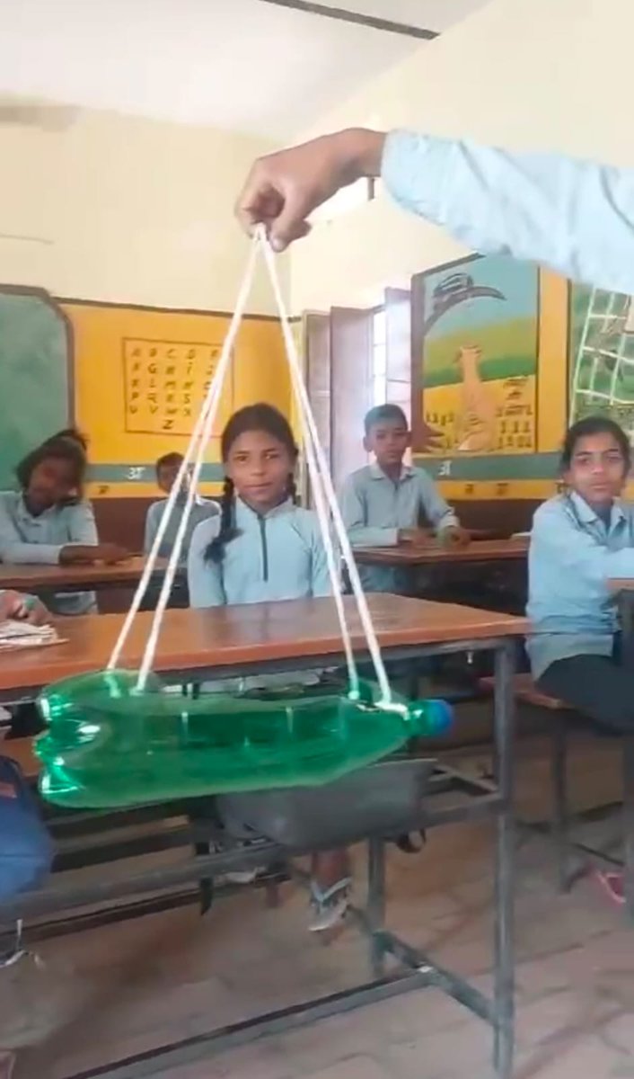 To engage school students for plastic collection, reuse of collected plastic and to create awareness among villagers, State has declared 1st Saturday of each month as "Plastic free Day"
#Shapath
#schools 
#banonSUP 
#PlasticFreeday
#1stSaturday 
#eachmonth
#Rajasthan 
#SBMG
