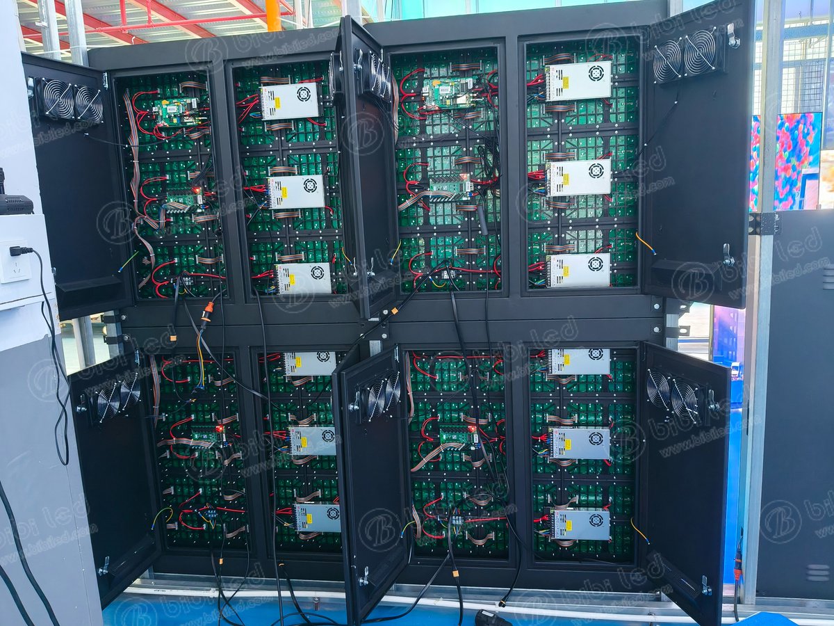 bibiledscreen's tweet image. 💗💗#BIBILED&apos;s P5 #posterLEDdisplay has been shipped to #Malaysia

🎄Details:
🌿Cabinets Size: 960x960mm
🌿Module Size: 320x160mm
🌿...

If you want to know more, click the link👉: buff.ly/3Z4V9T8

 #LEDScreen #led #smartcity #iot #publicsafety #roads #iotsolutions