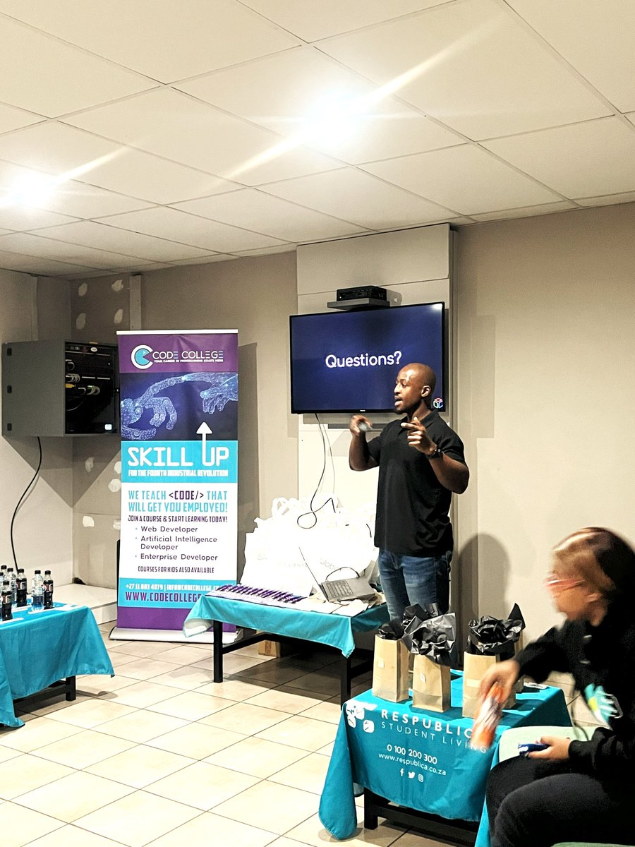 JoboxZA's tweet image. A fun time as always with our students at @respublica_princetonvillage ! Thank you for having us and see you soon! 😇