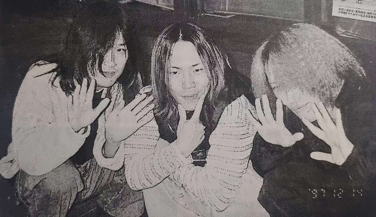 THE PIASS
YOSHIO(B.)、KIRALA(Vo.)、TAKAYUKI(G.)