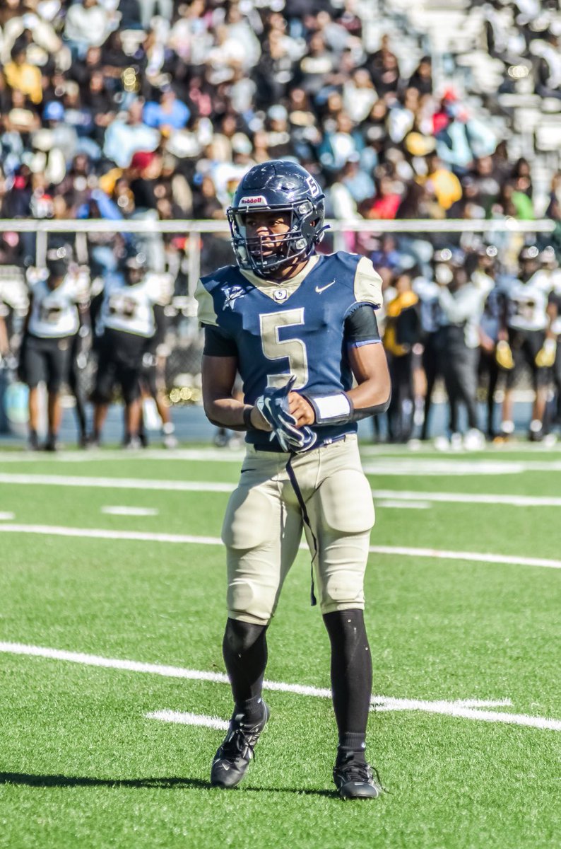 Check out my senior season film

hudl.com/v/2QnkAN