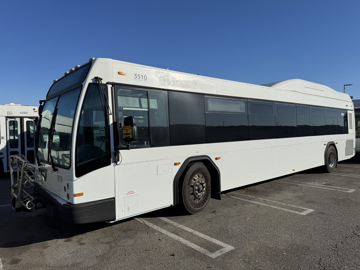 getjer's tweet image. Ex Sound/Pierce Transit Gillig Hybrids now in LA.