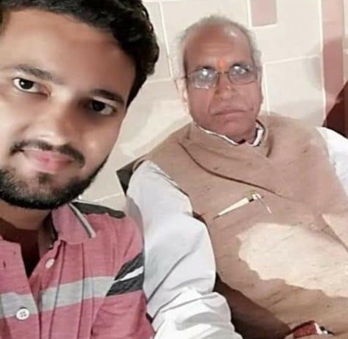 Darsh_vats's tweet photo. श्री राम जन्म भूमि तीर्थ क्षेत्र न्यास के महामंत्री एवं विश्व हिंदू परिषद के अंतरराष्ट्रीय उपाध्यक्ष चंपत राय जी को जन्मदिवस की हार्दिक शुभकामनाएं 

भगवान प्रभु श्रीराम जी से प्रार्थना है कि आप दीर्घायु हों और सदैव स्वस्थ एवं प्रसन्न रहें। https://t.co/rcmg5xlobZ