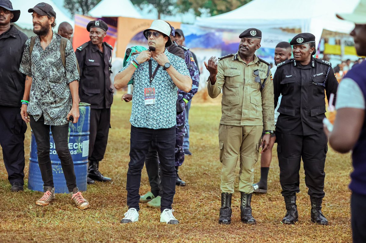 📌 Security: At some point, the only way you could leave the grounds was after proving that the phone/s you had belonged to YOU? 

Actually, a Kenyan friend lost her phone on Saturday night, only for her to find it at the security desk a couple of hours later. 

Plus, this was