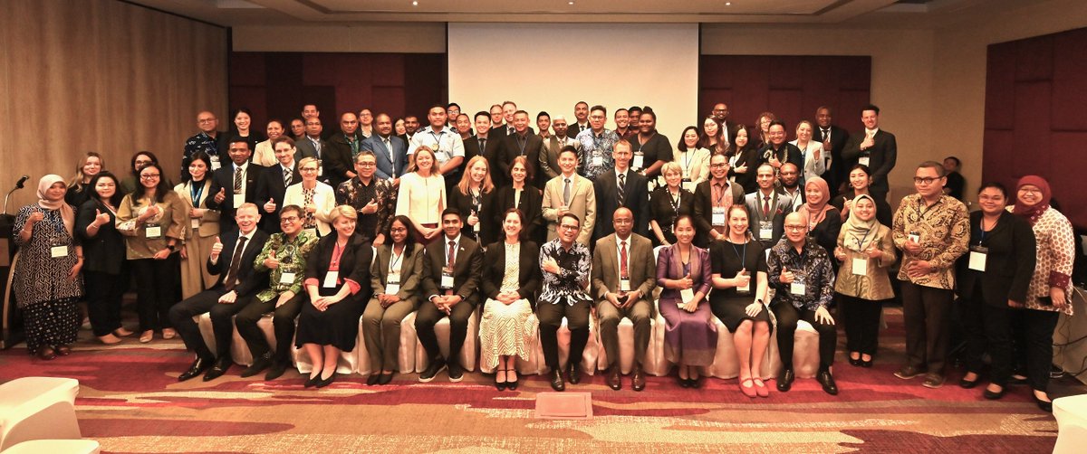 AusAmbPSHT's tweet image. It’s the 10th anniversary of the #BaliProcess Working Group on Trafficking in Persons.

In Bangkok, we met to discuss trafficking into online scam centres, the impact of AI, interlinkages with other crime types and the importance of taking action together #endhumantrafficking.
