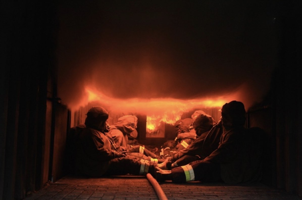 cahdcz's tweet photo. SEMINÁŘ „FLASHOVER KONTEJNERY“
ČAHD pořádá 9. a 10. prosince 2024 dvanáctý ročník semináře Flashover kontejnery. Jedná se o setkání určené pro příslušníky zabývající se problematikou flashover kontejnerů. Účastníky nominují HZS krajů. https://t.co/FhwRhFHiWG https://t.co/L5QTkOp7YW