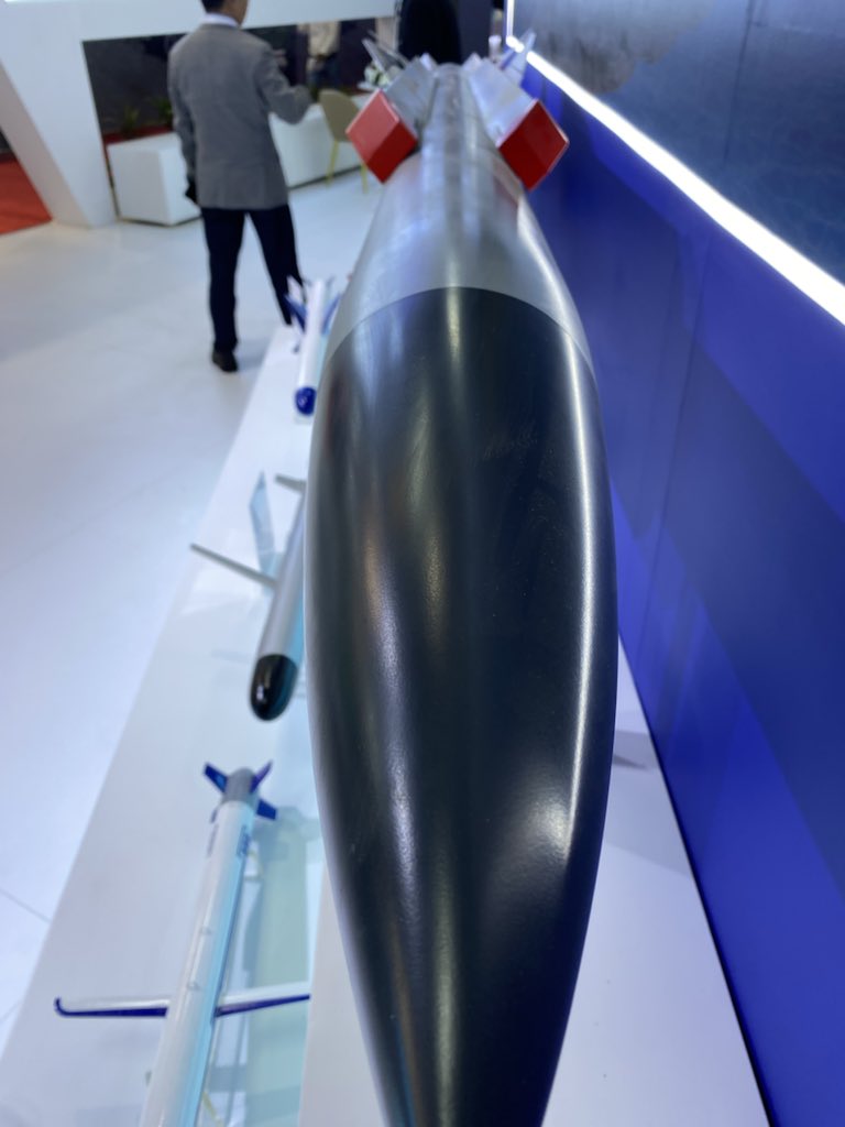nex_def's tweet photo. CPMIEC unveils CM-302 Supersonic Multi-Purpose Missile Weapon System at IDEAS 2024
Features:
Supersonic speed (Mach 2+)
Multi-mission capability (land/sea/air targets)
Advanced guidance system
#IDEAS2024 #CM302 #SupersonicMissile #CPMIEC #DefenseTech #MultiPurposeMissile https://t.co/pVt1GPgWS0