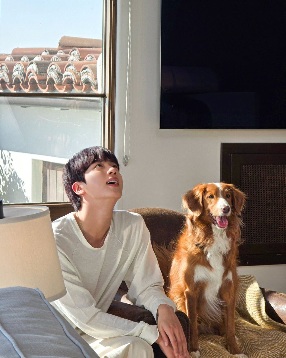 wootteo | IG 우떠갤러리공개 영화보면서냠냠 [Papago translation] Woote Gallery Revealed While watching a movie, yum yum #Jin #Jin_Happy