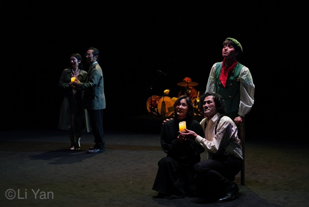 bird_theatre's tweet photo. 2024 第6回大凉山演劇祭
『小さなエイヨルフ』
photo by Li Yan
Li Yanさんは、中国で40年以上舞台写真を撮り続けておられる写真家です。
素晴らしいフェスティバルに参加させて頂き光栄です。関わってくださった全ての皆さまに感謝申し上げます。
#daliangshanTheatreFestival #LittleEyolf https://t.co/irmCLEV29p
