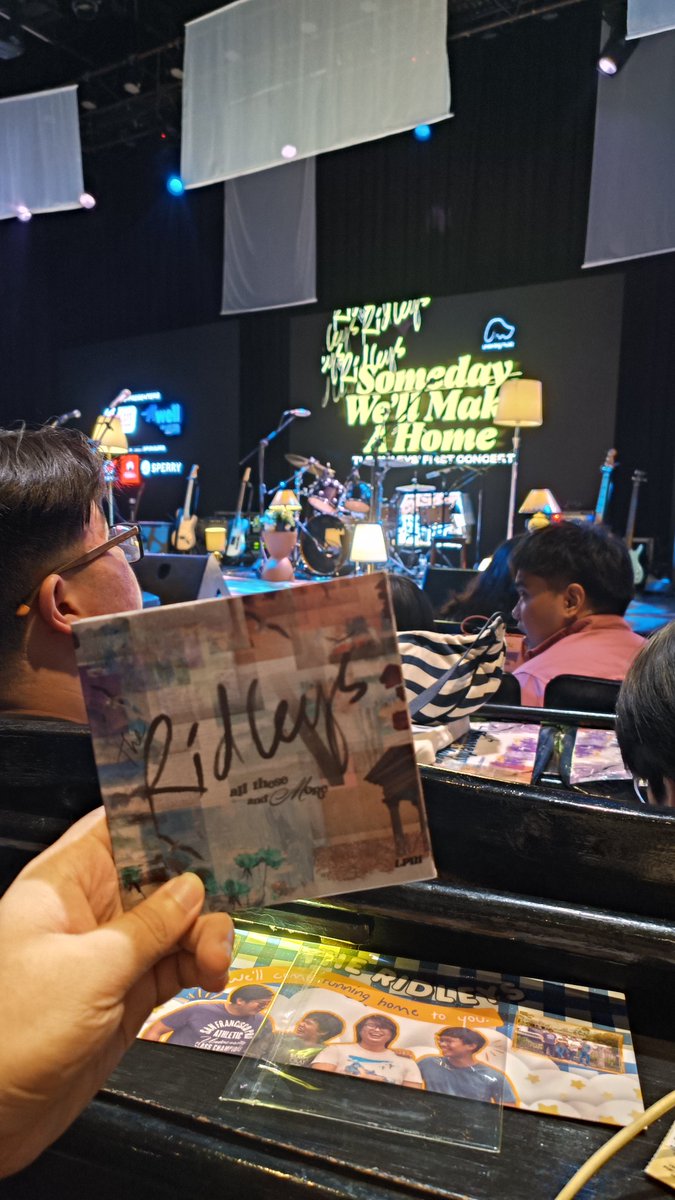 iamjeyd_'s tweet photo. From a guy who is a lowkey OPM listener last year to a big fan of yours! Thank you for bringing us together to celebrate your art and to go on a journey on making a home for each and everyone through your FIRST-EVER CONCERT.

🏡🎶

#SWMAH #SWMAHDay1
#SomedayWellMakeAHome https://t.co/oCQmqDrGaM