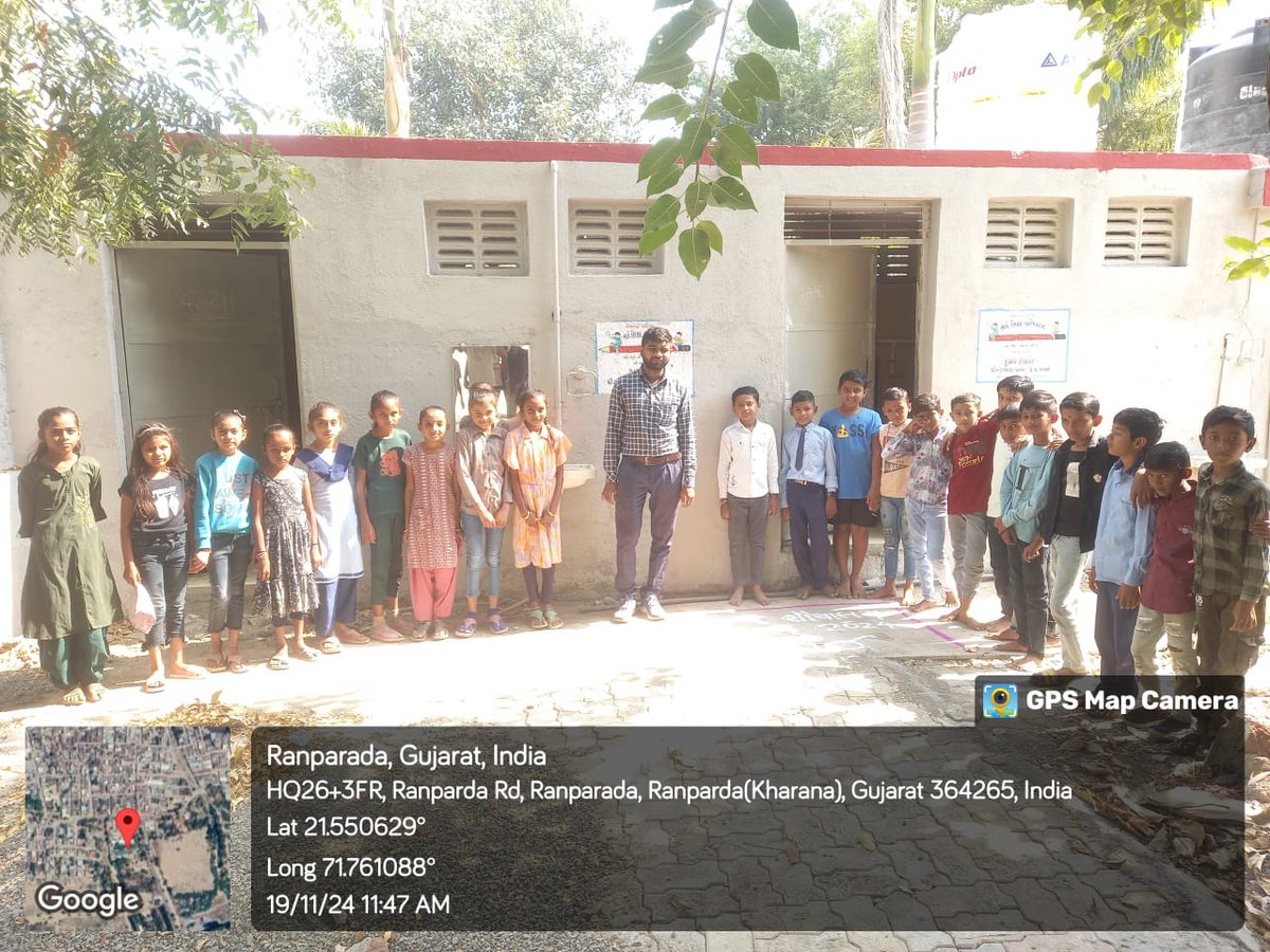 આજરોજ વિશ્વ શૌચાલય દિવસ ની ઉજવણી નાં ભાગ રૂપે પાલીતાણા તાલુકાના રાણપરડા ગામે પ્રાથમિક શાળાના બાળકોને સ્વચ્છ ભારત મિશન યોજના વિશે સમજ આપવામાં આવેલ છે. " વિશ્વ શૌચાલય દિવસ 2024 "
<a href="/BhavnagarDdo/">DDOBhavnagar</a> 
<a href="/SBMR_Gujarat/">Swachh Bharat Mission- Gramin, Gujarat</a>