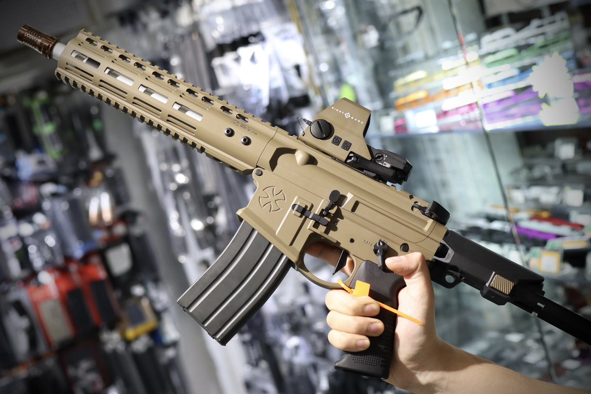 jkarmy_int's tweet image. Sightmark ULTRA Shot R-Spec 
Multi-Reticle Reflex Red Dot Sight 🔴

DE &amp;amp; Black Color Finish 
With 4 X Reticle / Red &amp;amp; Green Illumination 
IP55 Waterproof 
Recoil Rating up to .50BMG 💪🏾

Already at jkarmy 

#sightmark #ultrashot #rspec #reddot #reflex