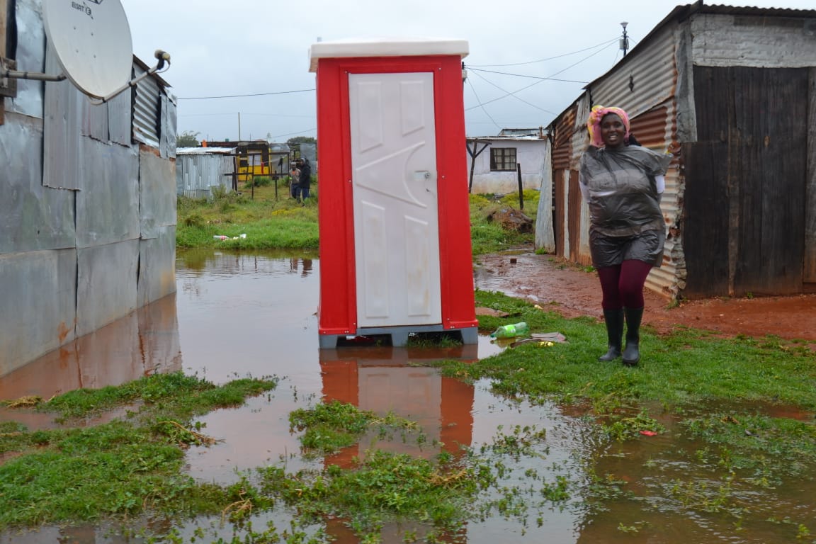 ChumileSali's tweet photo. #AsivikelaneWorldToiletDay @asivikelane @UN https://t.co/oMERHlUdlY