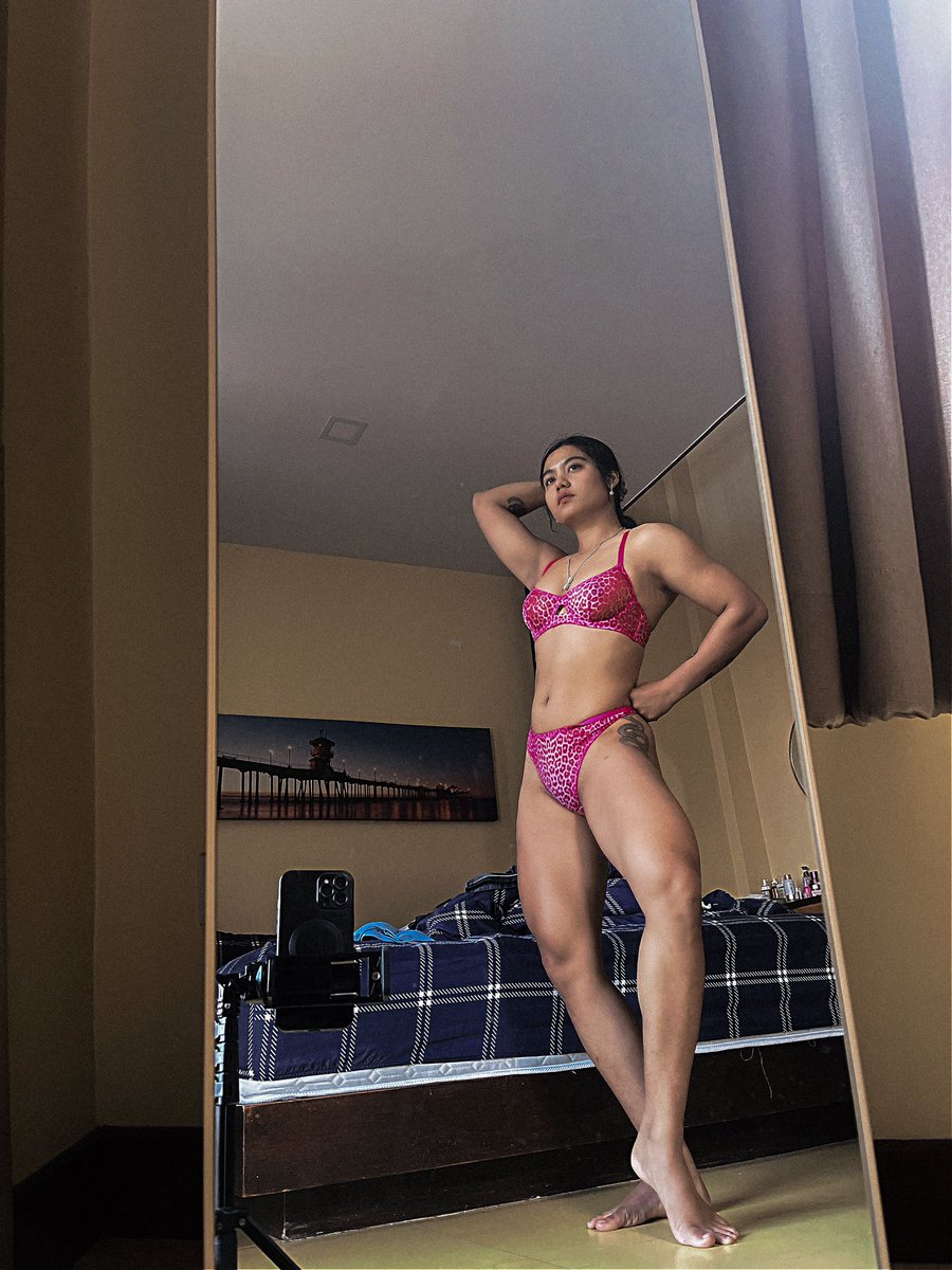 loybisim's tweet photo. I love the way this lingerie feels on my body, does it do things to you?🙈
Hey!! U wanna come to me blah blah😝😝🌈
Comment Link 🖇️👇👇 https://t.co/l3YTAfETI8