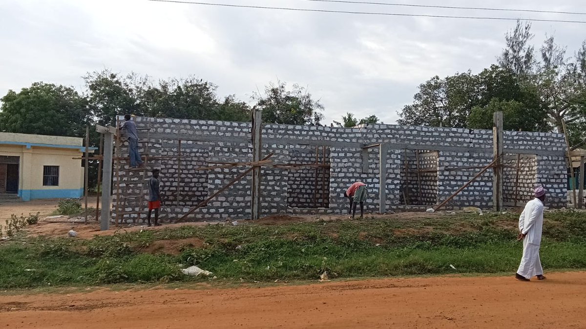 Wakf: Kakoneni Shop Project.
We are building a shop in Kakoneni to support Masjid affairs and pay the Ustadh and Ustadha's salaries. We appeal for your support to help complete this noble project.

May Allah bless your contributions.
<a href="/Honeyfarsafi/">Hanifa 🇵🇸 🇵🇸</a>
<a href="/JamaludinSheikh/">Sheikh Jamaludin Osman</a>