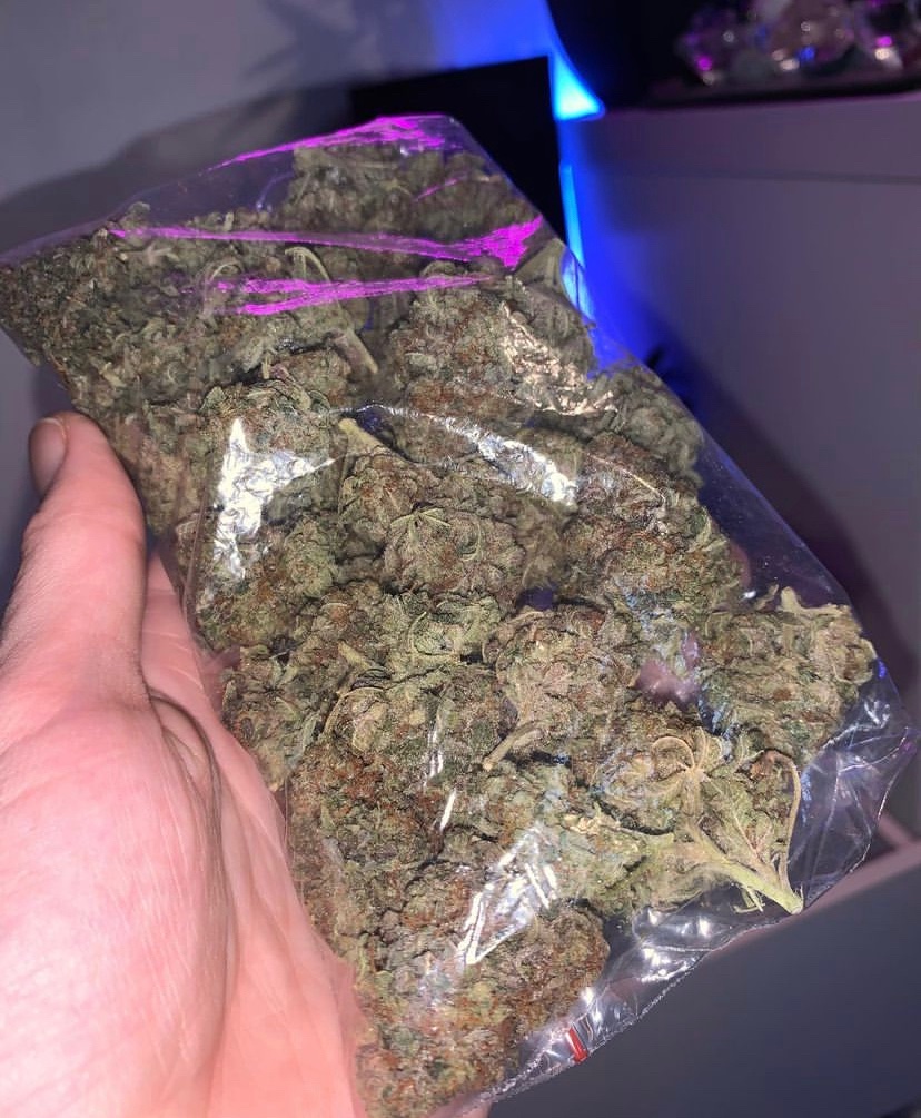 STONERS R US 🍃 tweet media