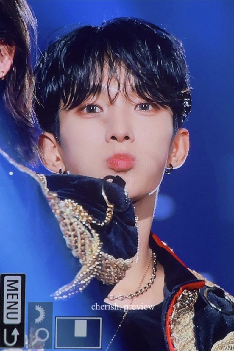 231129 MAMA 도겸
작년에 레전드를 찍은 마마도겸.. 이번엔 얼마나 예쁠까₊˚⊹ᡣ𐭩