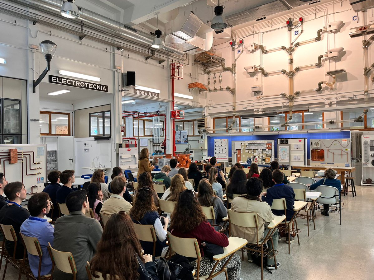 Instal_ETSEM's tweet image. And the presentation of the Workshop @ETSEM_UPM  to ATHENS students begins... stay tuned!👀😵
It is a space to delve deeper into the study, research and aspects related to the #technicalarchitecture profession building works, its facilities and elements
🏗️🧱🚿