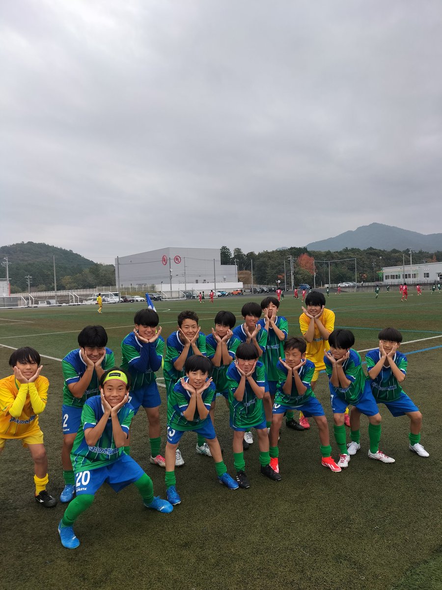 SuzukaPG_school's tweet photo. U13/14/15活動報告
◾️11/16 (土)
U-13チャレンジリーグ
vs伊勢YAMATO　1-2
久しぶりの敗戦！

◾️11/16(土)17(日)
U-15/14TRM
vs三重高校、FC大阪 
vs津工業高校、FC大阪

J3.FC大阪にお越しいただき、高校チームにも胸を借り、貴重な経験が出来ました🙇

#アトレチコ鈴鹿クラブ
#おおえのき接骨院 https://t.co/IoMGfzDtS3