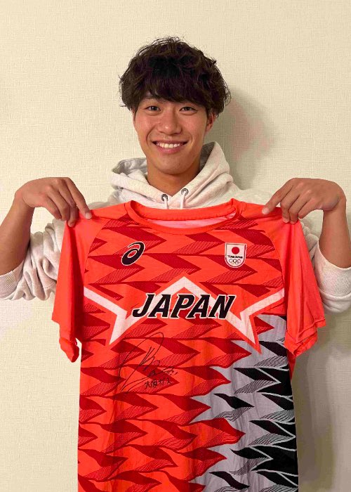 激レア 坂井隆一郎選手 サイン付き写真ボード 110点の坂井隆一郎の写真と高解像度写真 - Getty Images